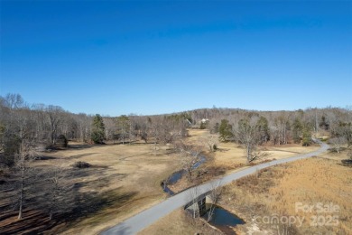 Located on a quiet *cul-de-sac* no thru traffic road - 325 on Red Fox Country Club in North Carolina - for sale on GolfHomes.com, golf home, golf lot