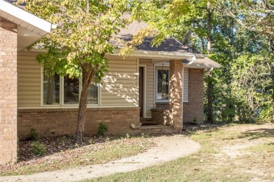 Fantastic location--a half a mile to Scottsdale Golf Course and on Bella Vista Country Club - Scottsdale in Arkansas - for sale on GolfHomes.com, golf home, golf lot
