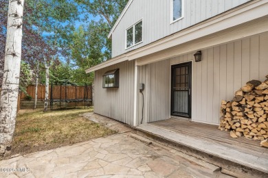 Beautifully remodeled 3 Bedroom, 3 Bath plus dedicated office on Eagle Vail Golf Course in Colorado - for sale on GolfHomes.com, golf home, golf lot