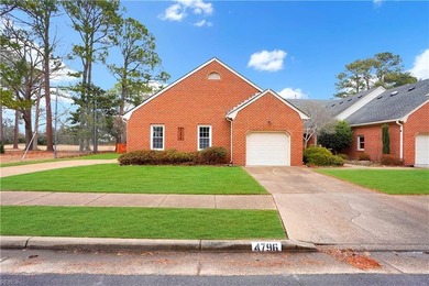 End-unit townhome overlooking the Kempsville Greens Golf Course on Kempsville Greens Municipal Golf Course in Virginia - for sale on GolfHomes.com, golf home, golf lot