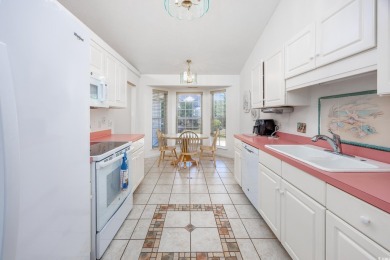 Beautiful and spacious 3 bed, 2 bath single level home less than on Wicked Stick Golf Club in South Carolina - for sale on GolfHomes.com, golf home, golf lot