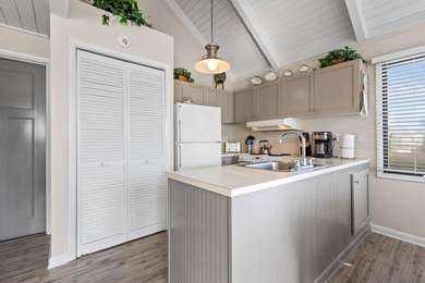 Darling two bedroom/two bath cottage with loft Beautifully and on The Seabrook Island Club in South Carolina - for sale on GolfHomes.com, golf home, golf lot