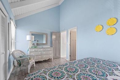 Darling two bedroom/two bath cottage with loft Beautifully and on The Seabrook Island Club in South Carolina - for sale on GolfHomes.com, golf home, golf lot