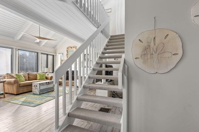 Darling two bedroom/two bath cottage with loft Beautifully and on The Seabrook Island Club in South Carolina - for sale on GolfHomes.com, golf home, golf lot