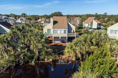 Darling two bedroom/two bath cottage with loft Beautifully and on The Seabrook Island Club in South Carolina - for sale on GolfHomes.com, golf home, golf lot