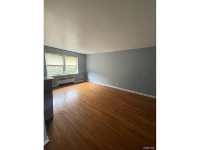 Charming 2-Bedroom Condominium in the perfect location. This on Detroit Golf Club  in Michigan - for sale on GolfHomes.com, golf home, golf lot