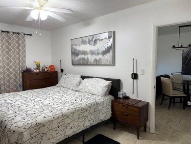 Cozy condo that is well priced in the heart of Lauderhill, FL on Lauderhill Golf Course in Florida - for sale on GolfHomes.com, golf home, golf lot