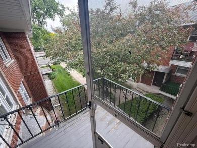 Charming 2-Bedroom Condominium in the perfect location. This on Detroit Golf Club  in Michigan - for sale on GolfHomes.com, golf home, golf lot