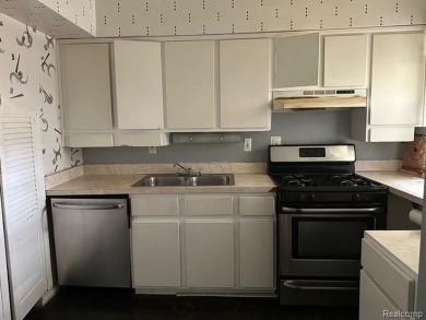 Charming 2-Bedroom Condominium in the perfect location. This on Detroit Golf Club  in Michigan - for sale on GolfHomes.com, golf home, golf lot