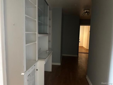 Charming 2-Bedroom Condominium in the perfect location. This on Detroit Golf Club  in Michigan - for sale on GolfHomes.com, golf home, golf lot