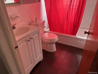Charming 2-Bedroom Condominium in the perfect location. This on Detroit Golf Club  in Michigan - for sale on GolfHomes.com, golf home, golf lot