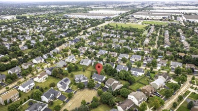 *Highly sought-after Plainfield School District 202* Move-in on Bolingbrook Golf Club in Illinois - for sale on GolfHomes.com, golf home, golf lot