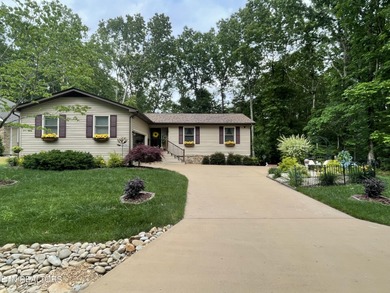 'What a charmer! This comfy and cozy home located in the on Druid Hills Golf Club in Tennessee - for sale on GolfHomes.com, golf home, golf lot