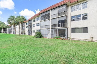 This well maintained 2-bedroom, 2-bath condo, ideally situated on Hollybrook Golf and Tennis Club  in Florida - for sale on GolfHomes.com, golf home, golf lot