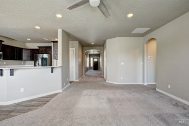 ASSUMABLE FHA LOAN at 2.6%! Don't miss out on this turn-key home on Hunters Point Golf Club in Idaho - for sale on GolfHomes.com, golf home, golf lot
