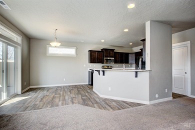 ASSUMABLE FHA LOAN at 2.6%! Don't miss out on this turn-key home on Hunters Point Golf Club in Idaho - for sale on GolfHomes.com, golf home, golf lot