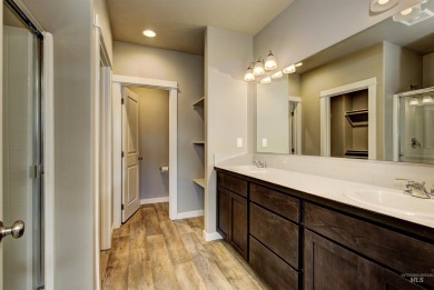 ASSUMABLE FHA LOAN at 2.6%! Don't miss out on this turn-key home on Hunters Point Golf Club in Idaho - for sale on GolfHomes.com, golf home, golf lot