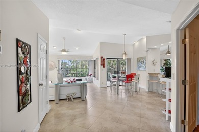 Beautiful and truly move-in ready 3BR/2BA condo in Park Pointe! on Forest Oaks Golf Club in Florida - for sale on GolfHomes.com, golf home, golf lot