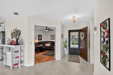 Beautiful and truly move-in ready 3BR/2BA condo in Park Pointe! on Forest Oaks Golf Club in Florida - for sale on GolfHomes.com, golf home, golf lot