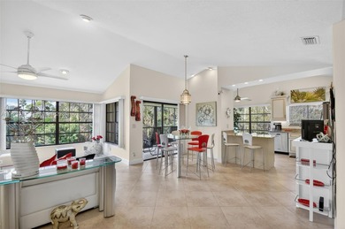 Beautiful and truly move-in ready 3BR/2BA condo in Park Pointe! on Forest Oaks Golf Club in Florida - for sale on GolfHomes.com, golf home, golf lot