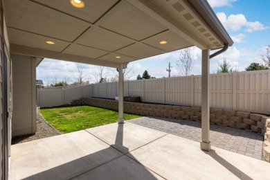 ASSUMABLE FHA LOAN at 2.6%! Don't miss out on this turn-key home on Hunters Point Golf Club in Idaho - for sale on GolfHomes.com, golf home, golf lot