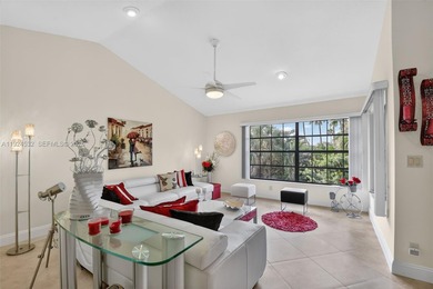 Beautiful and truly move-in ready 3BR/2BA condo in Park Pointe! on Forest Oaks Golf Club in Florida - for sale on GolfHomes.com, golf home, golf lot