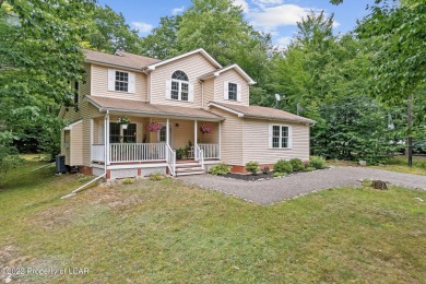 Beautiful, well maintained 3/4 bedroom home on a corner lot in on Thornhurst Country Club in Pennsylvania - for sale on GolfHomes.com, golf home, golf lot