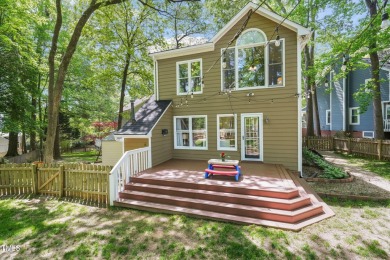 Absolute charmer ready for you! Welcome to your oasis in on Hedingham Golf and Athletic Club in North Carolina - for sale on GolfHomes.com, golf home, golf lot