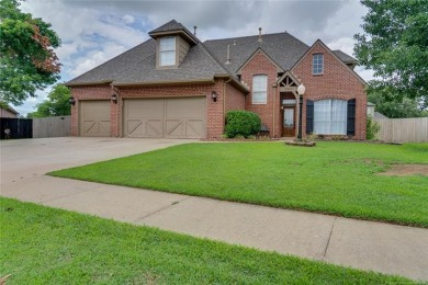 This beautiful 4 bed 3 1/2 bath located in Owasso, Oklahoma in on Bailey Ranch Golf Club in Oklahoma - for sale on GolfHomes.com, golf home, golf lot