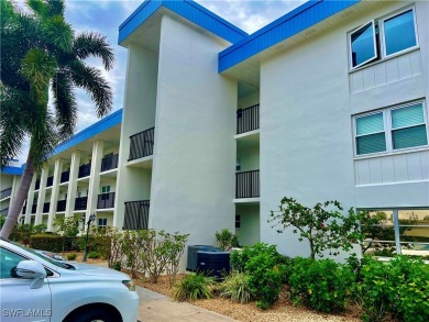 ****ALERT: FREE GOLF CART. FREE CHARGING EQUIPMENT AND DEDICATED on Seven Lakes Golf and Tennis Community in Florida - for sale on GolfHomes.com, golf home, golf lot