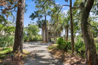 All about the view!  Located on Ocean Winds 16th.  Panoramic 180 on The Seabrook Island Club in South Carolina - for sale on GolfHomes.com, golf home, golf lot