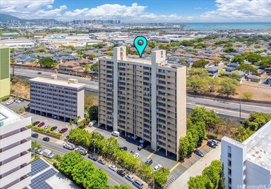 Discover the comfort living in this spacious 3-bedroom condo on Honolulu Country Club in Hawaii - for sale on GolfHomes.com, golf home, golf lot