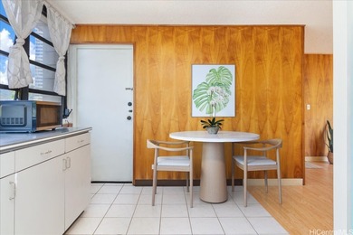 Discover the comfort living in this spacious 3-bedroom condo on Honolulu Country Club in Hawaii - for sale on GolfHomes.com, golf home, golf lot