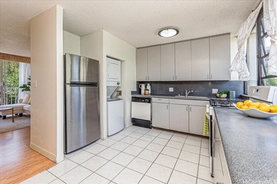 Discover the comfort living in this spacious 3-bedroom condo on Honolulu Country Club in Hawaii - for sale on GolfHomes.com, golf home, golf lot