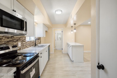 Come check out this spectacular Casa in the upscale Rolling on  in Arizona - for sale on GolfHomes.com, golf home, golf lot
