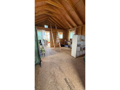 TINY HOUSE ON 20,000 SF LEVEL LOT, OCEAN VIEWS, NEAR GOLF COURSE on Discovery Harbour Golf Course in Hawaii - for sale on GolfHomes.com, golf home, golf lot