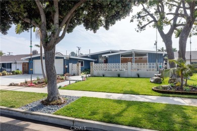 This single level Mid Century Modern property has it all! 3326 on Lakewood Country Club and Tennis Center in California - for sale on GolfHomes.com, golf home, golf lot