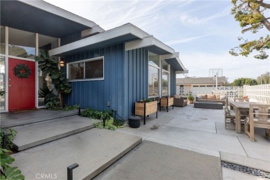 This single level Mid Century Modern property has it all! 3326 on Lakewood Country Club and Tennis Center in California - for sale on GolfHomes.com, golf home, golf lot