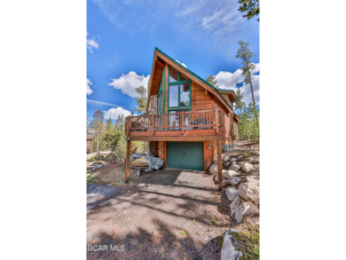 This classic Columbine Lake mountain home is a 4BR/ 4BA with on Grand Lake Golf Course in Colorado - for sale on GolfHomes.com, golf home, golf lot