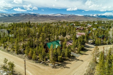 This classic Columbine Lake mountain home is a 4BR/ 4BA with on Grand Lake Golf Course in Colorado - for sale on GolfHomes.com, golf home, golf lot