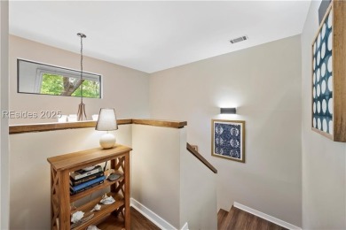 This beautifully updated Fazio Villa offers 3 bedrooms and 3 on Palmetto Dunes Golf Course and Resort in South Carolina - for sale on GolfHomes.com, golf home, golf lot