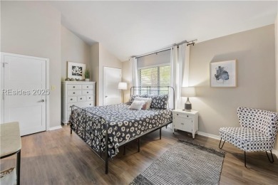 This beautifully updated Fazio Villa offers 3 bedrooms and 3 on Palmetto Dunes Golf Course and Resort in South Carolina - for sale on GolfHomes.com, golf home, golf lot
