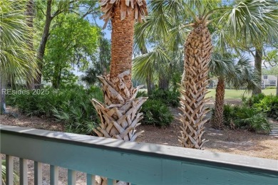 This beautifully updated Fazio Villa offers 3 bedrooms and 3 on Palmetto Dunes Golf Course and Resort in South Carolina - for sale on GolfHomes.com, golf home, golf lot