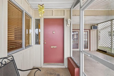 Affordable home in Sun City Center. Close to amenities. The new on North Lakes Golf Course in Florida - for sale on GolfHomes.com, golf home, golf lot