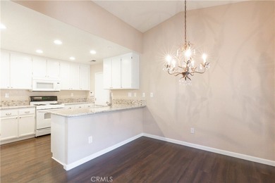 GORGEOUS TURNKEY HOME IN PRESTIGIOUS 55+ THE COLONY! Welcome to on California Oaks Golf Course in California - for sale on GolfHomes.com, golf home, golf lot