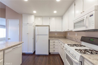 GORGEOUS TURNKEY HOME IN PRESTIGIOUS 55+ THE COLONY! Welcome to on California Oaks Golf Course in California - for sale on GolfHomes.com, golf home, golf lot