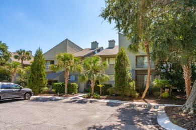 Welcome to this stunning 3 bedroom, 3 bathroom condo with large on Kiawah Island Resort - Cougar Point in South Carolina - for sale on GolfHomes.com, golf home, golf lot