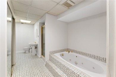 Welcome to this exceptionally spacious 4-bedroom home in the on Murrysville Golf Club in Pennsylvania - for sale on GolfHomes.com, golf home, golf lot