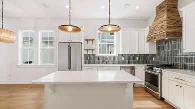 PRICE REDUCED, BUILDER CLOSEOUT! Gorgeous 4 bed/3.5 bath new on  in Florida - for sale on GolfHomes.com, golf home, golf lot