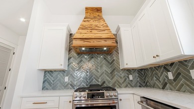 PRICE REDUCED, BUILDER CLOSEOUT! Gorgeous 4 bed/3.5 bath new on  in Florida - for sale on GolfHomes.com, golf home, golf lot